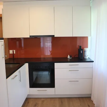 4478 Lägenhet *